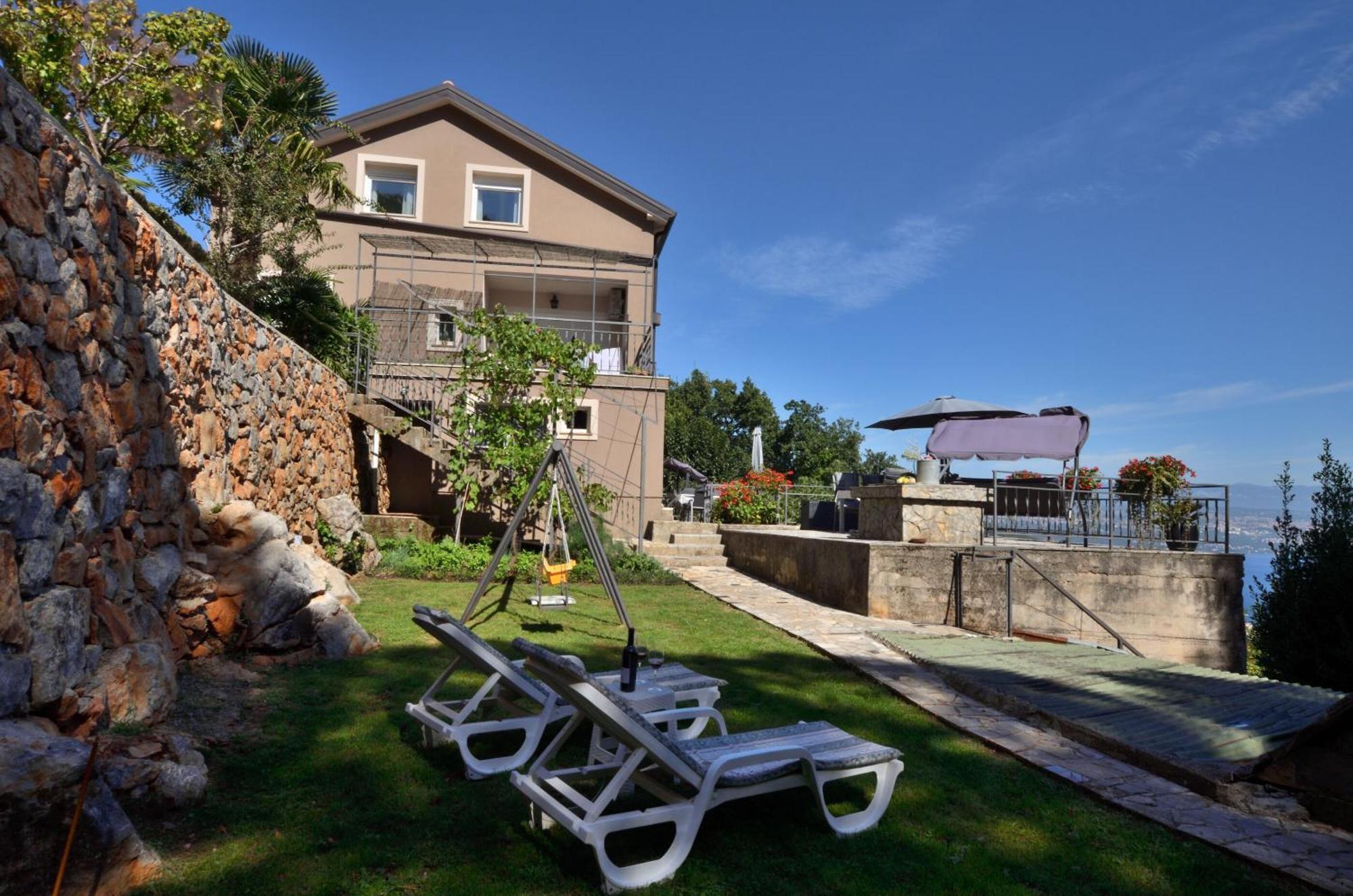 Apartments Viktoria Lovran Exterior photo